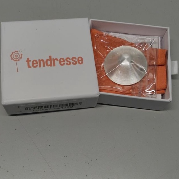 Pure Silver Nursing Cups NEW - Picture 3 of 3